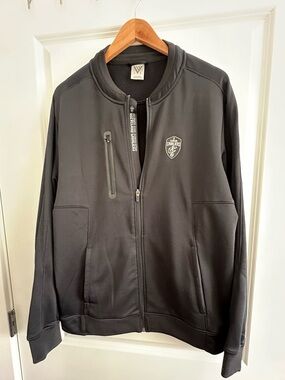 Cleveland Cavaliers Black full zip Athletic Jacket men’s silver emblem. Large